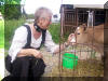 09.06.2003 Besuch eines landwirtschaftlichen Betriebes, Heidi mit Klbchen