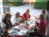 28.08.2005 Die roten Radler bei der Allgurundfahrt - Beim Feiern in Durach